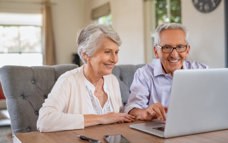 A Basic Guide to Navigating the Internet for Seniors: Stay Connected, Informed & Confident Online